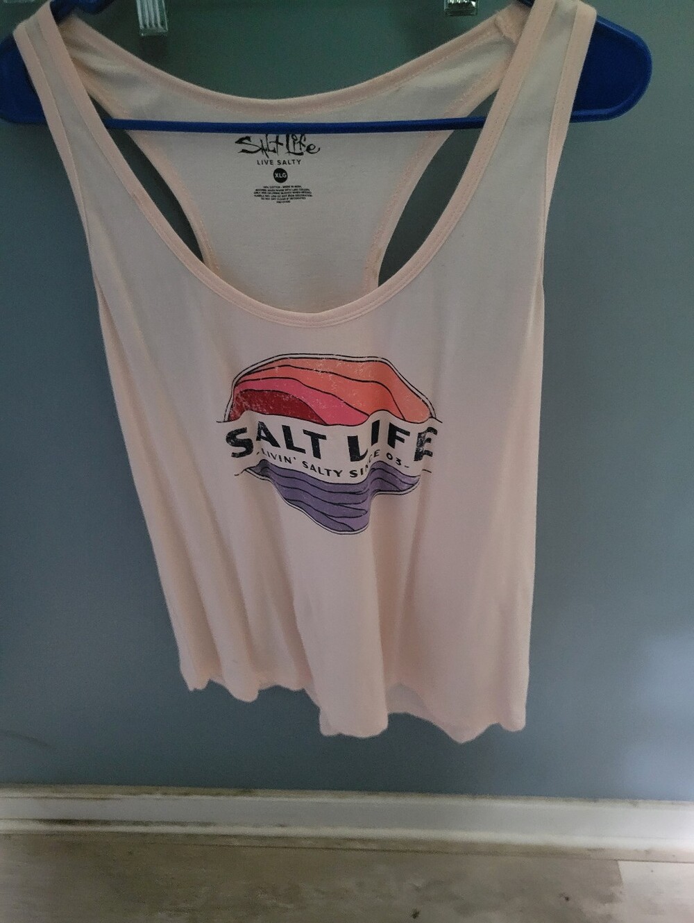 Salt Life Women's Pale Pink Tank with Sunset Wave Graphic Xl